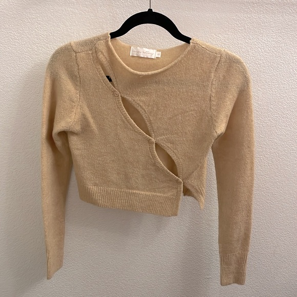 Beige Botany Sweetheart Crop Sweater - Picture 3 of 5